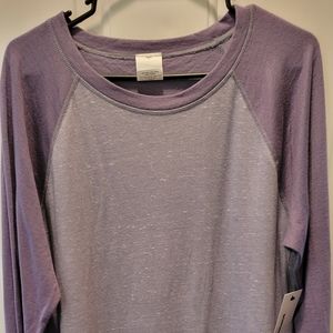 NEW Womens Top-Size Large